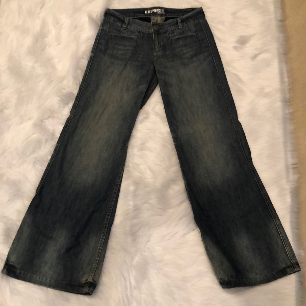 Express Low Rise Wide Leg Jeans NEW